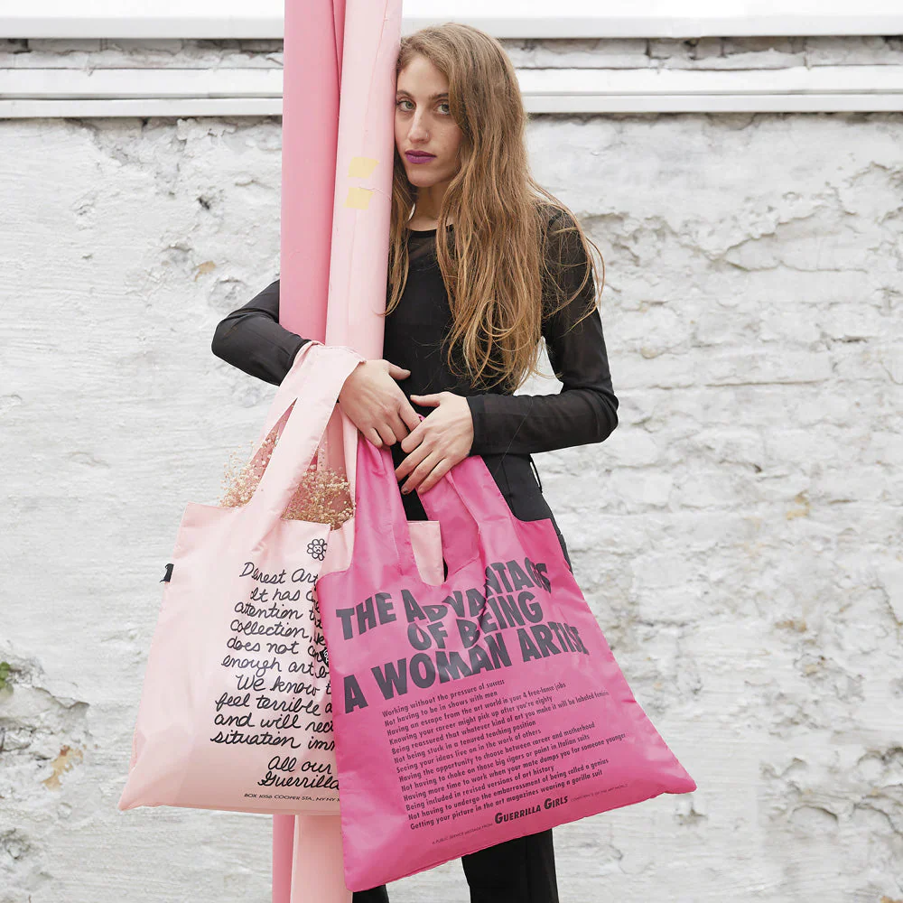 תיק מתקפל GUERRILLA GIRLS - Image 3