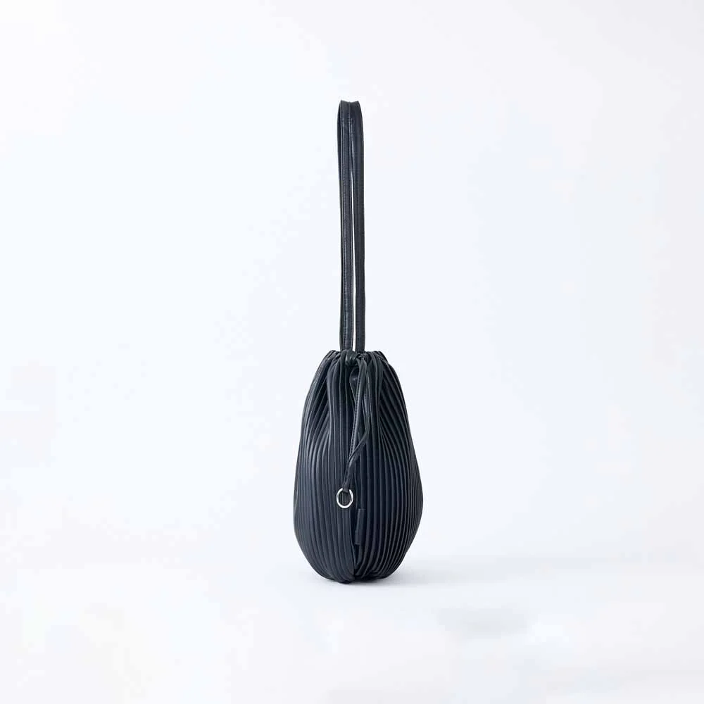 תיק צד TOTE PLEATS שחור 0202 - Image 9