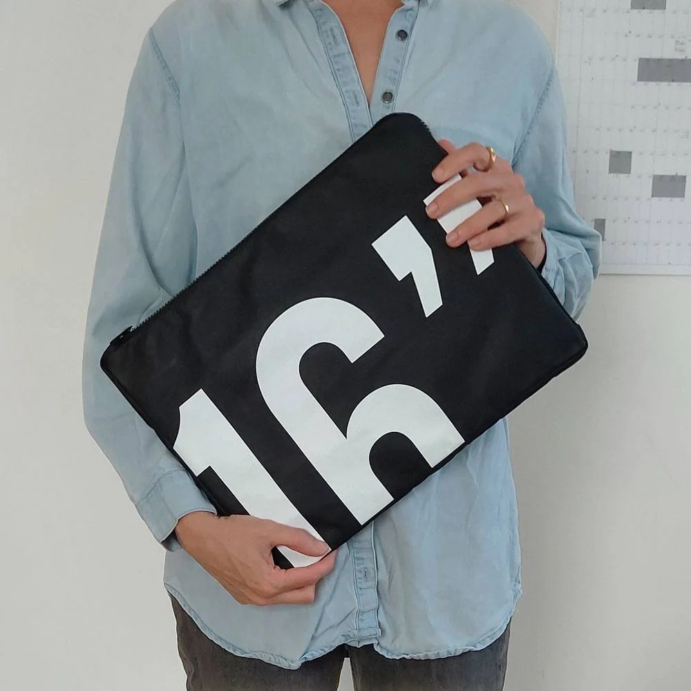נרתיק למחשב נייד 16" - שחור - Image 2