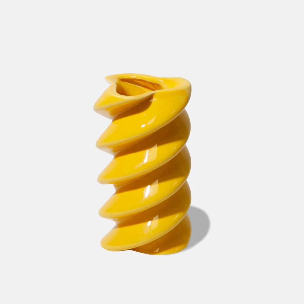דולצ'ה ויטה, אגרטל, פוזילי