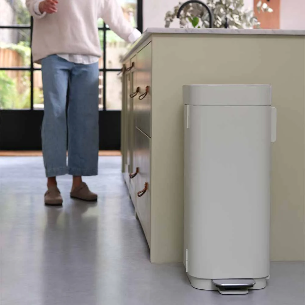 פח אשפה PORTA אפור בהיר 40L