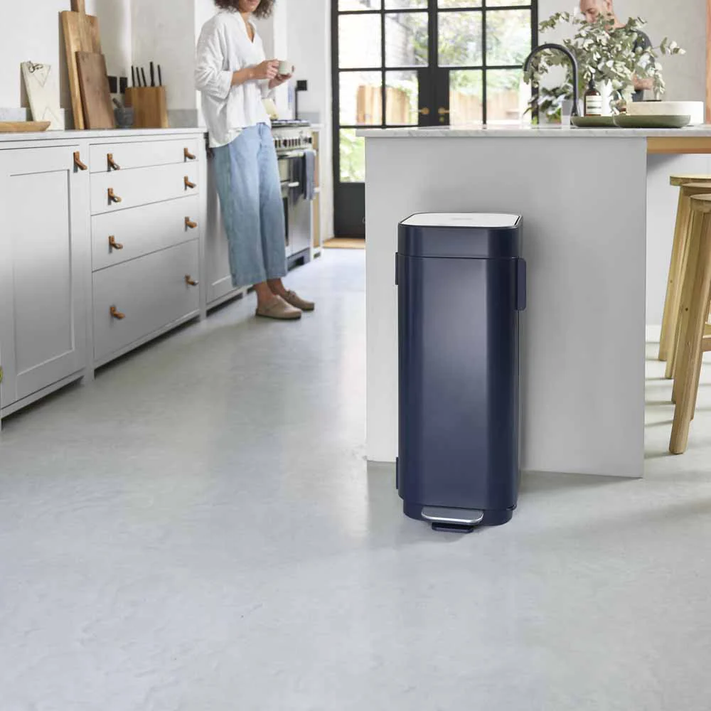 פח אשפה PORTA כחול כהה 40L - Image 6