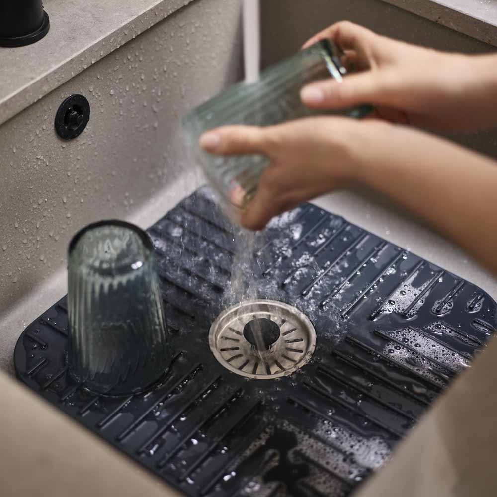 מגן כיור SinkShield אפור - Image 4